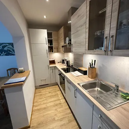 1 Gartenwohnung דירה *