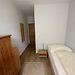 Lägenhet 1 Gartenwohnung *