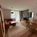Lägenhet 1 Gartenwohnung
